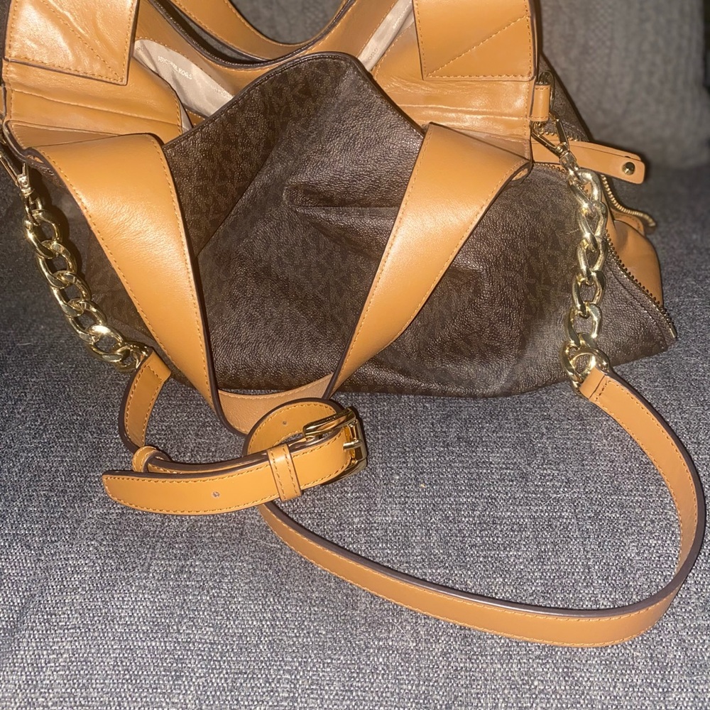 Authentic - Michael Kors Purse - image 3